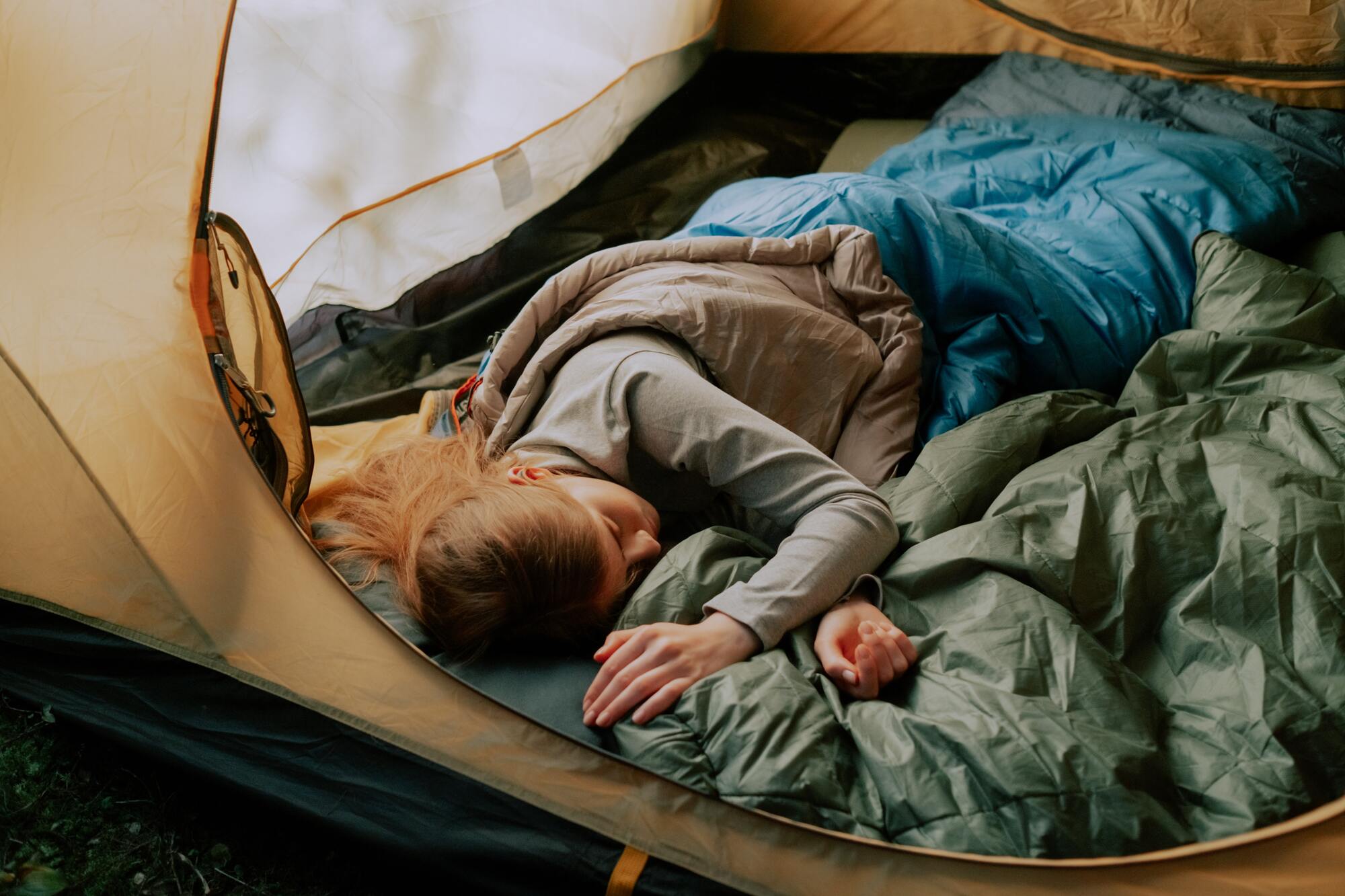 invoer alarm Kalmerend Comfortabel slapen doe je op een zelfopblazende slaapmat! | DE JONG Kampeer  & Recreatie